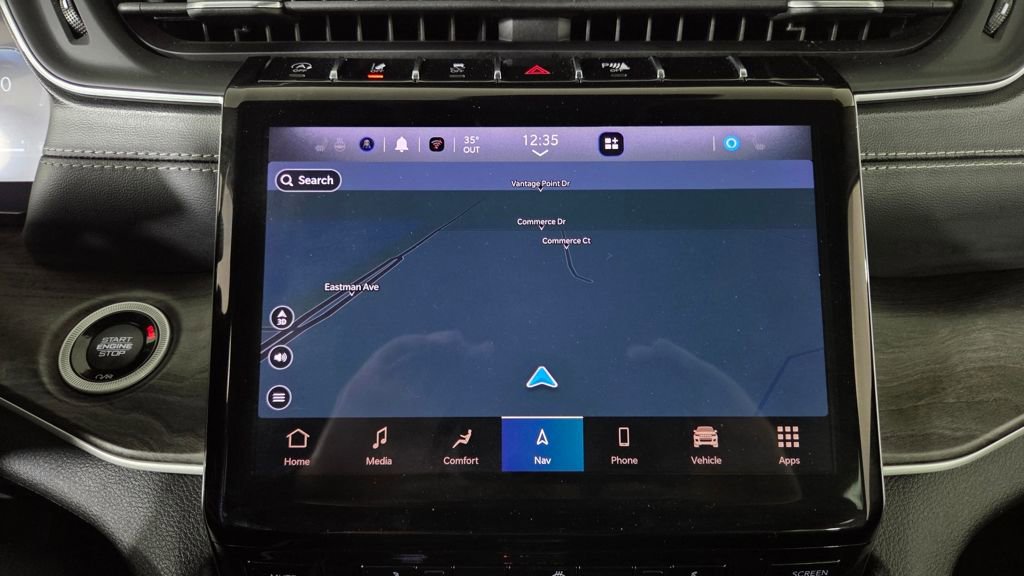 Used 2023 Jeep Grand Cherokee Limited w/ Black Appearance Package image 25