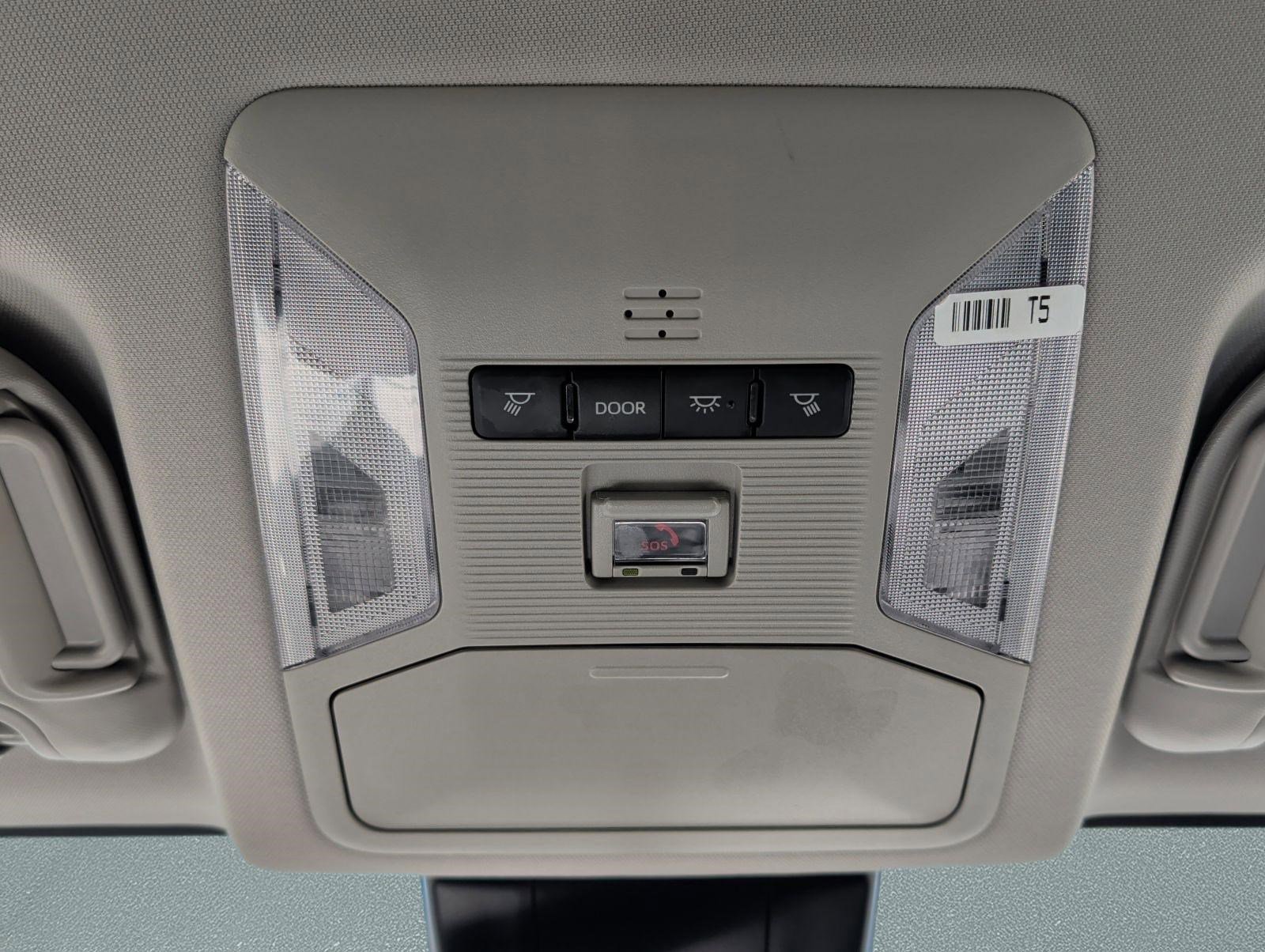 Used 2024 Toyota RAV4 XLE AWD/4WD image 22