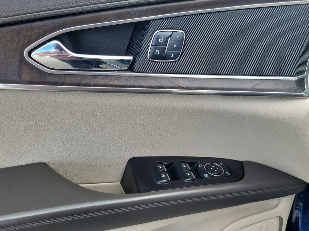 Used 2017 Lincoln MKX Reserve w/ Lincoln MKX Climate Package image 19