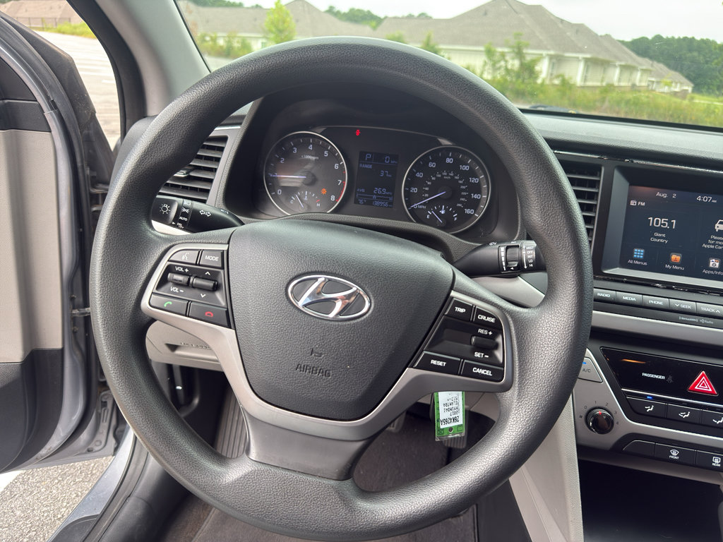 Used 2017 Hyundai Elantra SE FWD image 11