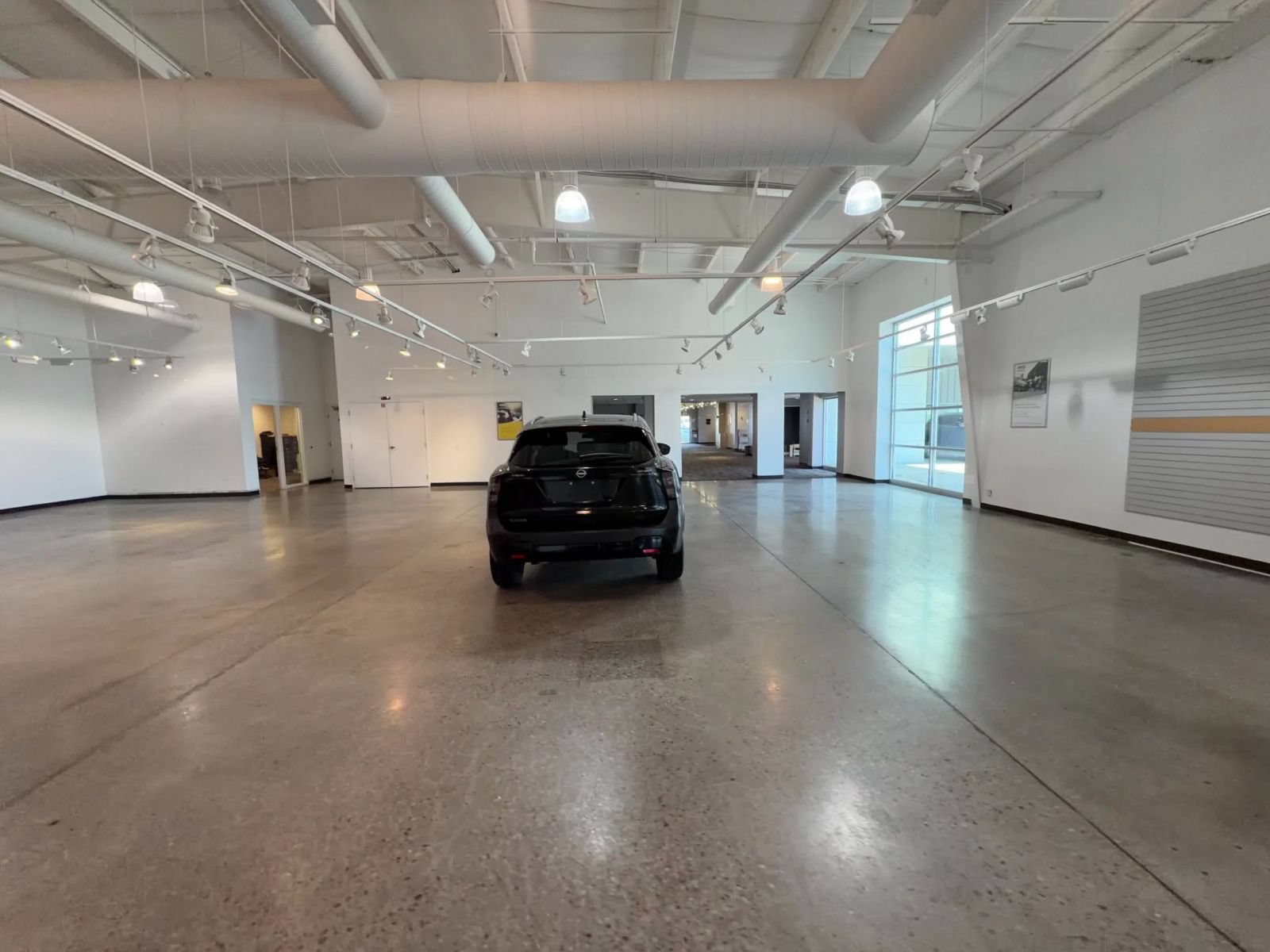 Used 2026 Nissan Kicks SV FWD image 15