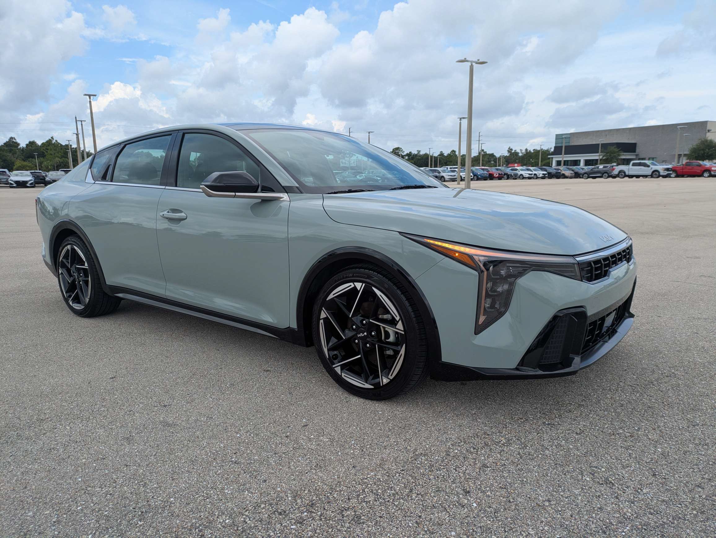 Certified 2025 Kia K4 GT-Line w/ GT-Line Sunroof Package FWD image 2