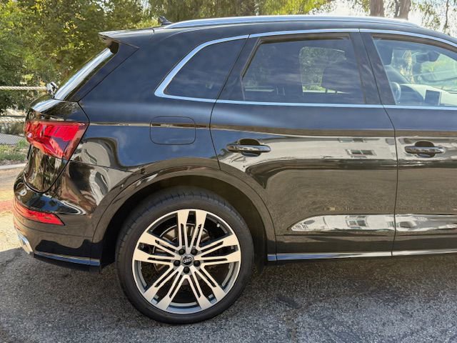 Used 2018 Audi SQ5 Premium Plus w/ Navigation Package image 18