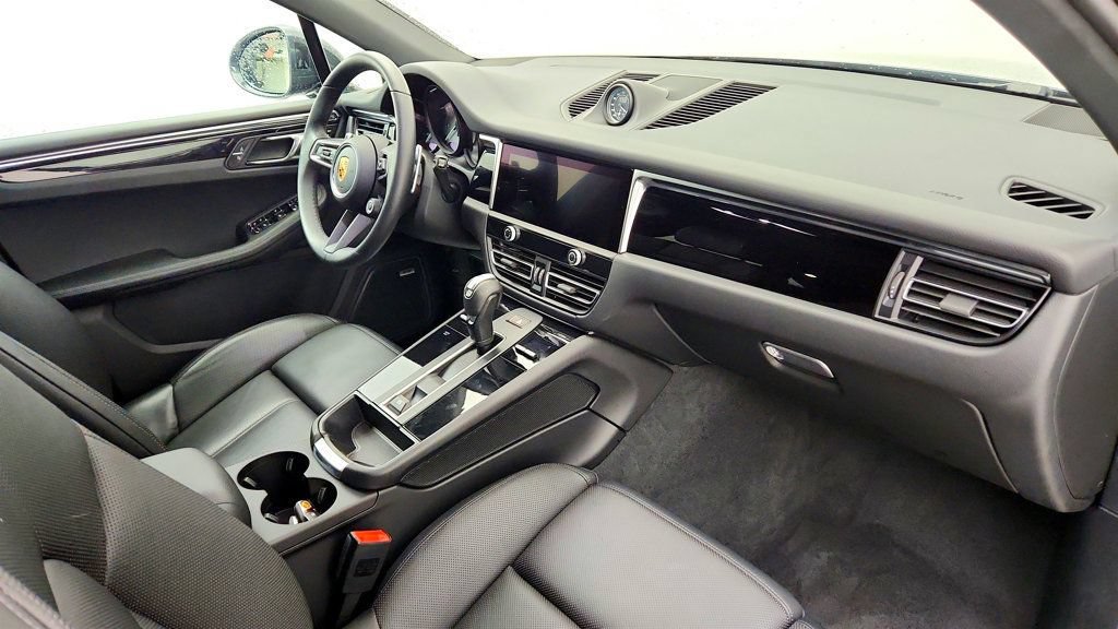 Used 2024 Porsche Macan S w/ Premium Plus Package AWD/4WD image 25