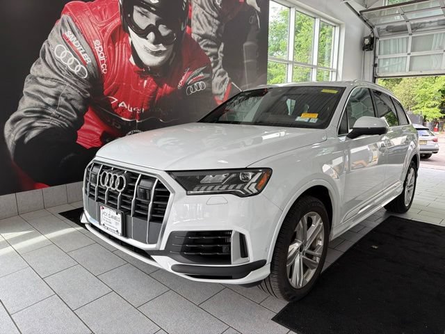 Used 2023 Audi Q7 3.0T Premium w/ Convenience Package AWD/4WD image 1