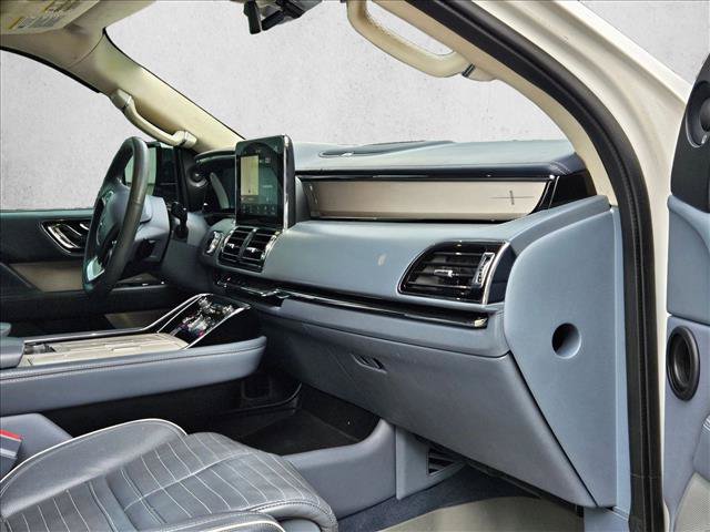 Used 2019 Lincoln Navigator Black Label AWD/4WD image 18