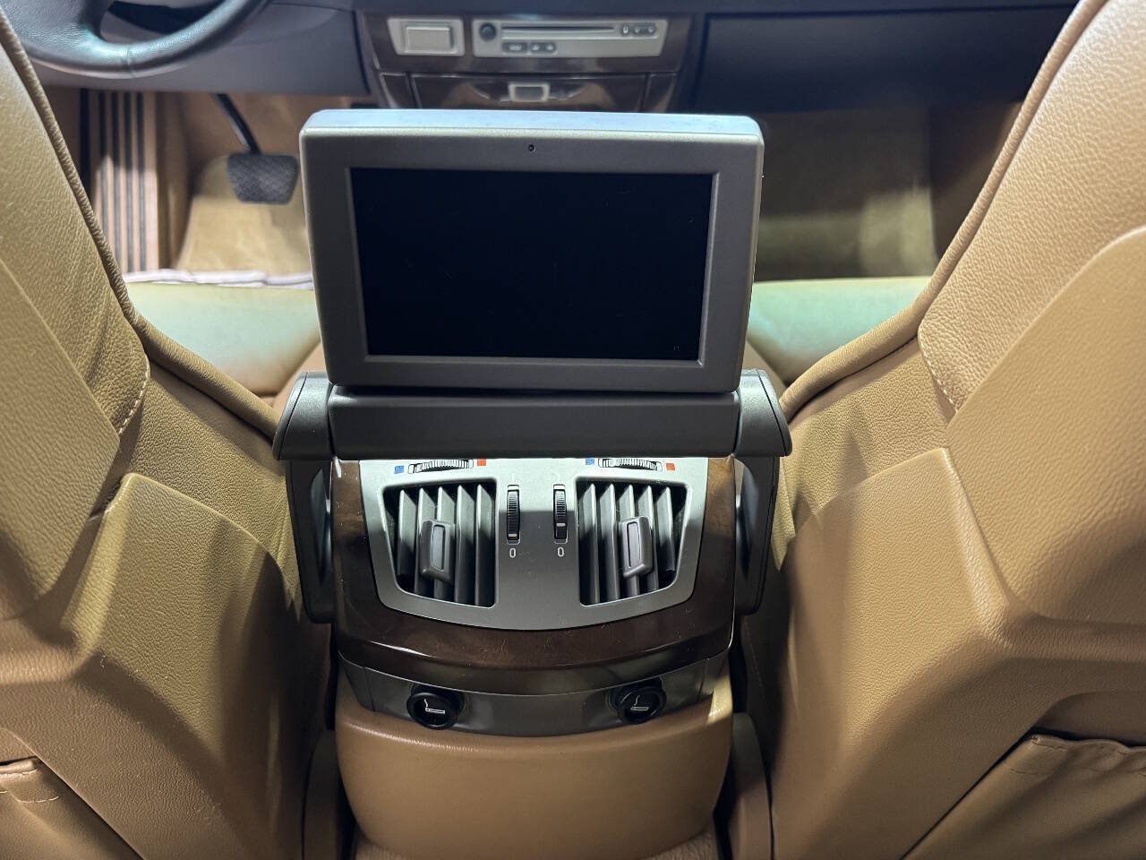 Used 2008 BMW 750Li RWD image 30