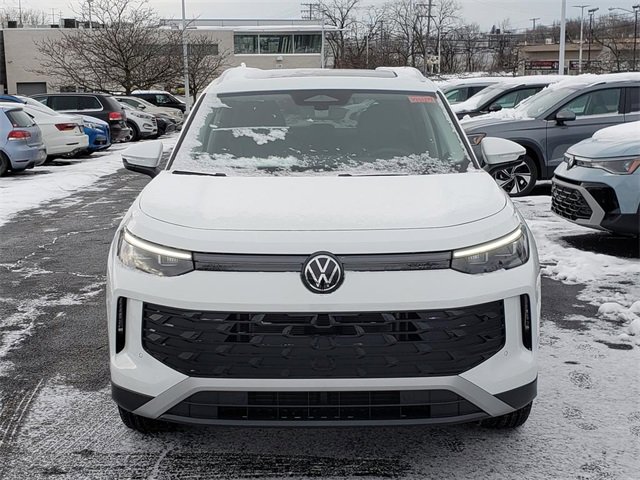 New 2025 Volkswagen Tiguan SE image 5