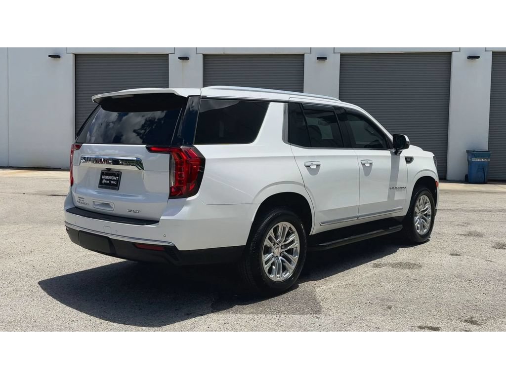 Certified 2022 GMC Yukon SLT w/ SLT Premium Package AWD/4WD image 8