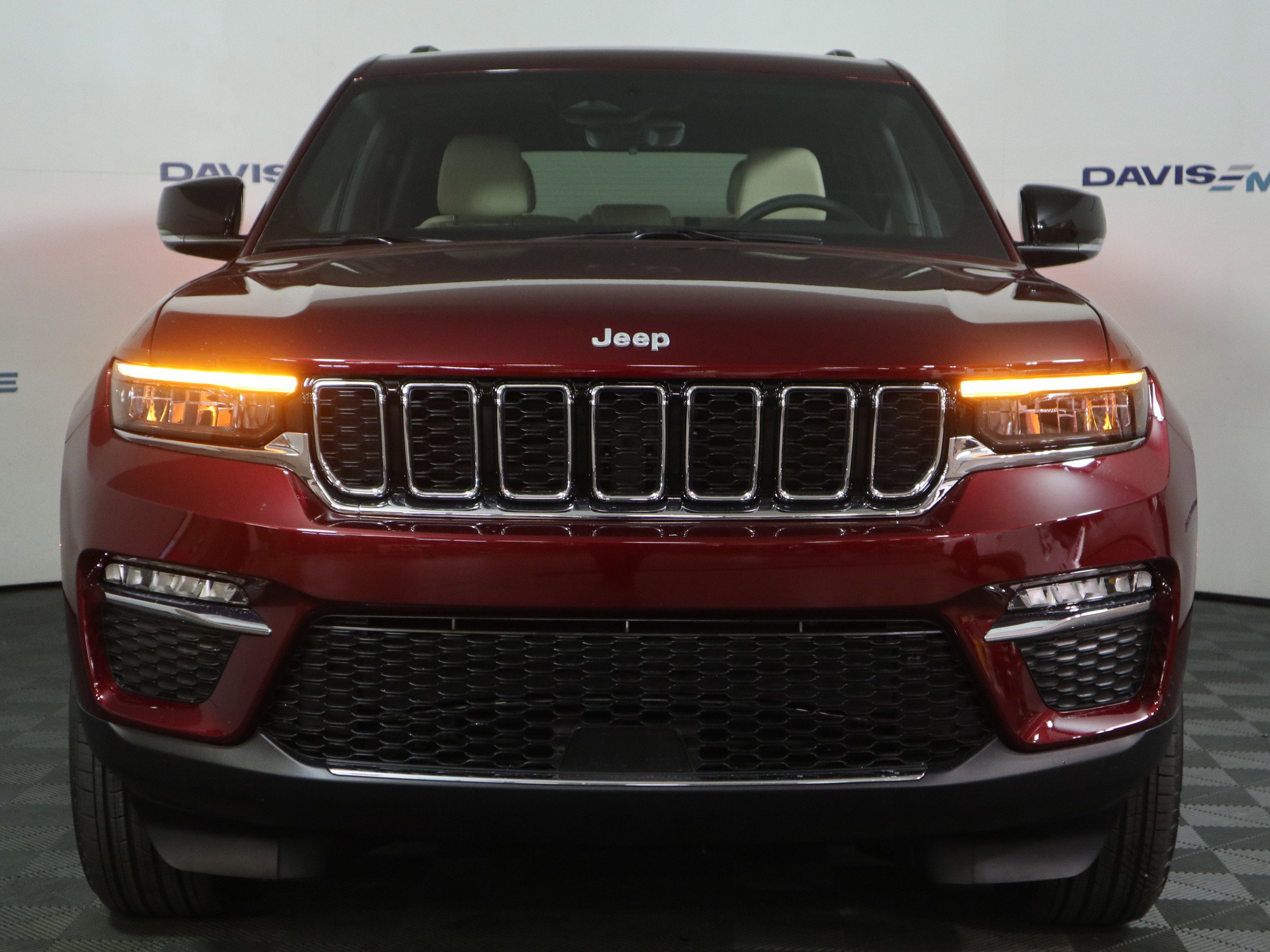 New 2025 Jeep Grand Cherokee Limited image 13