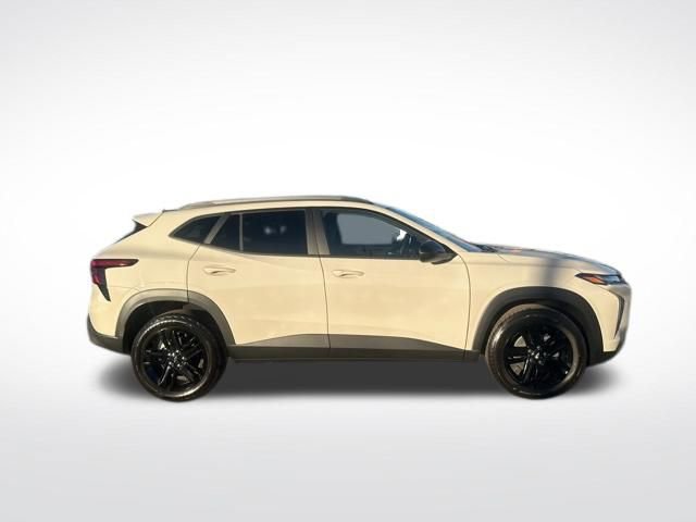 New 2026 Chevrolet Trax ACTIV w/ Driver Confidence Package FWD image 2