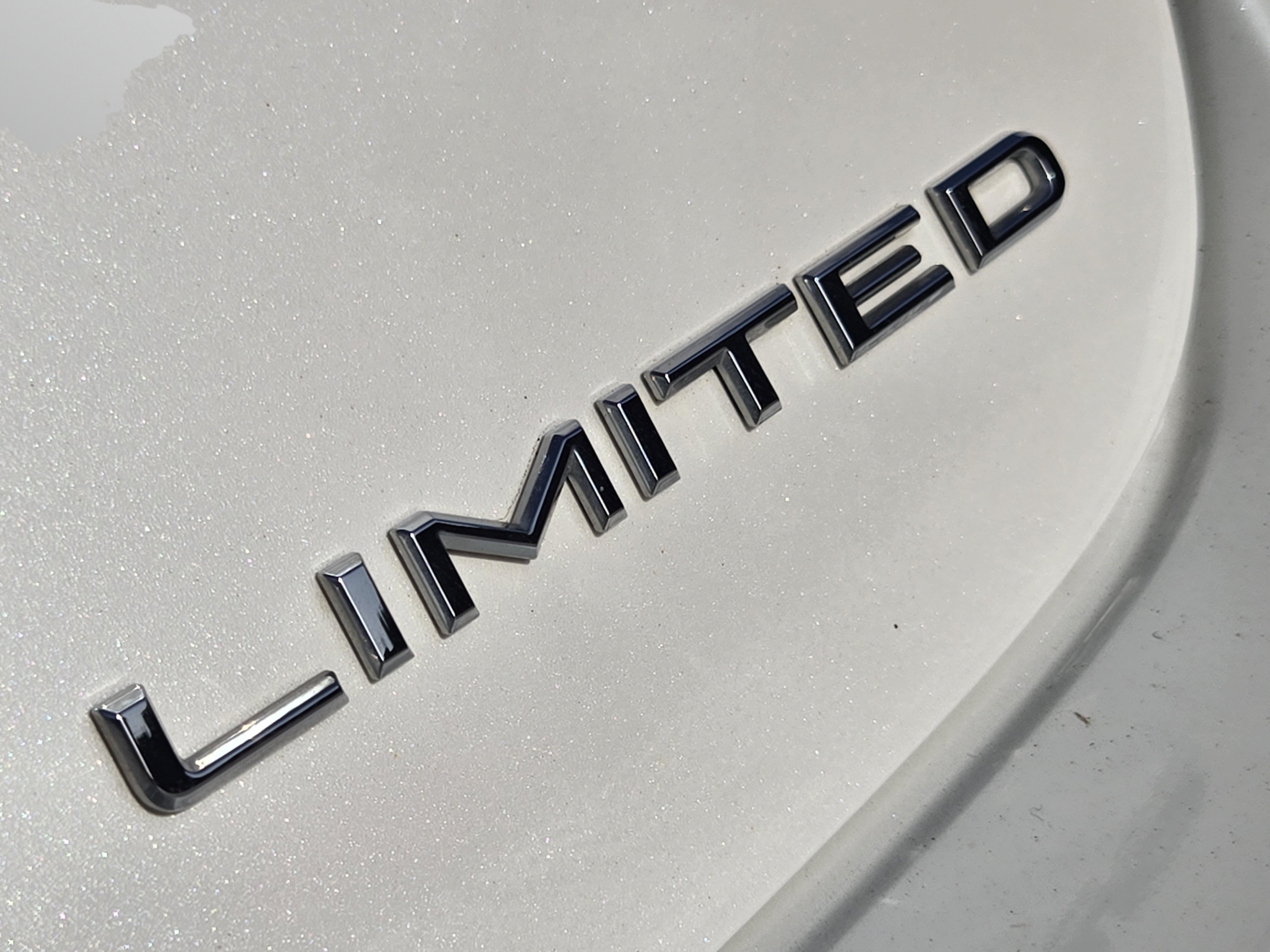 Used 2014 Toyota Avalon Limited w/ Technology Package FWD image 29