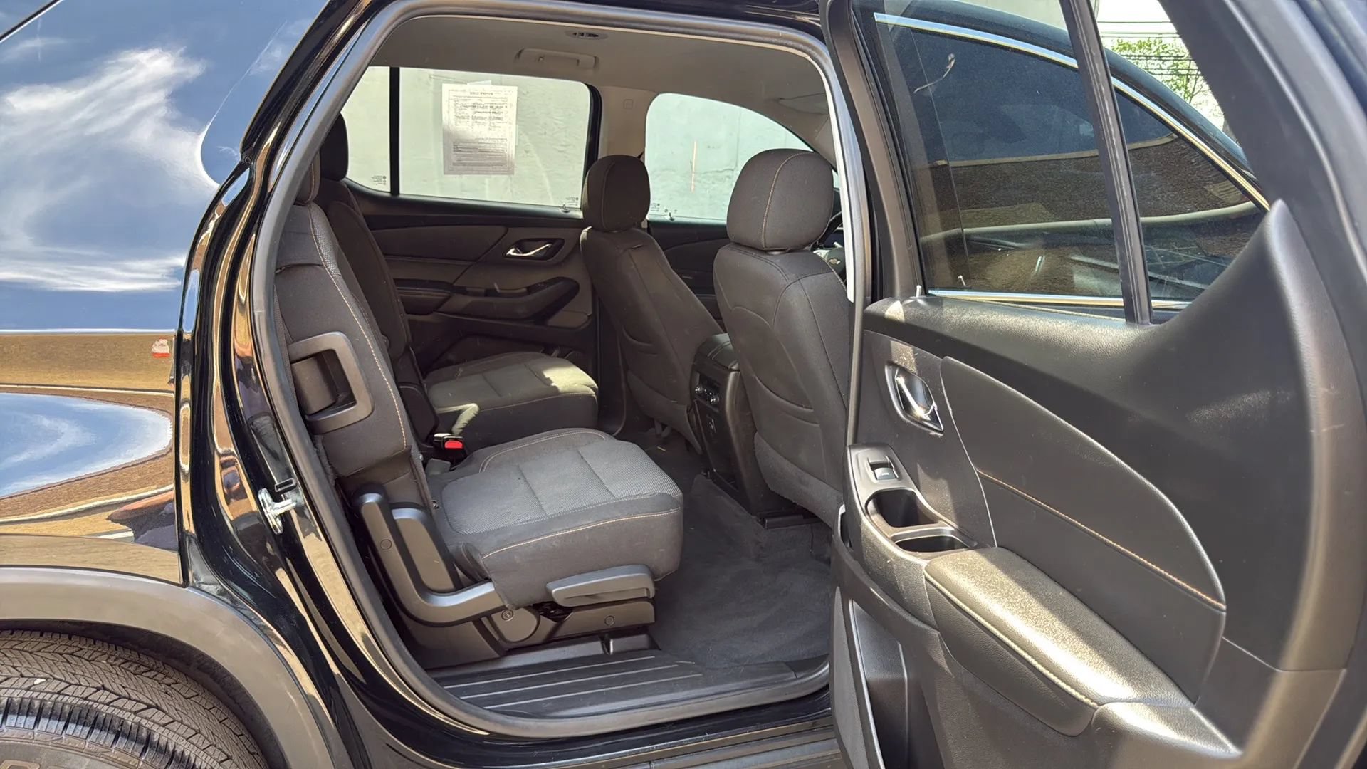 Used 2019 Chevrolet Traverse LT w/ LPO, Blackout Package AWD/4WD image 26