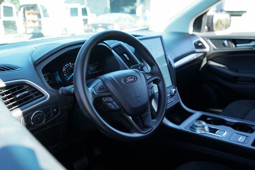 Used 2024 Ford Edge SE AWD/4WD image 6