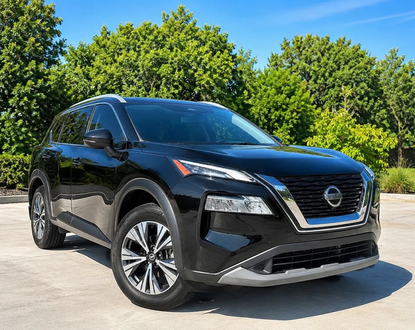 Used 2021 Nissan Rogue SV w/ Premium Package