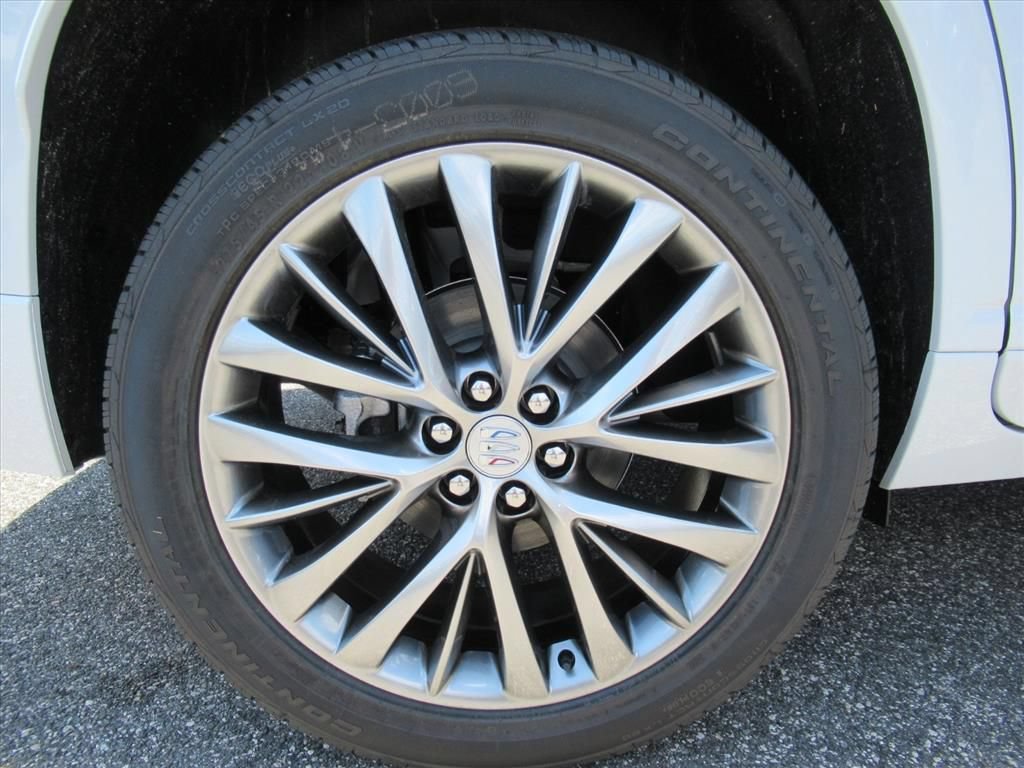 New 2026 Buick Enclave Avenir w/ Super Cruise Package FWD image 8