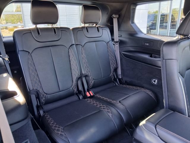 Used 2025 Jeep Grand Cherokee L Summit w/ Obsidian Package AWD/4WD image 24