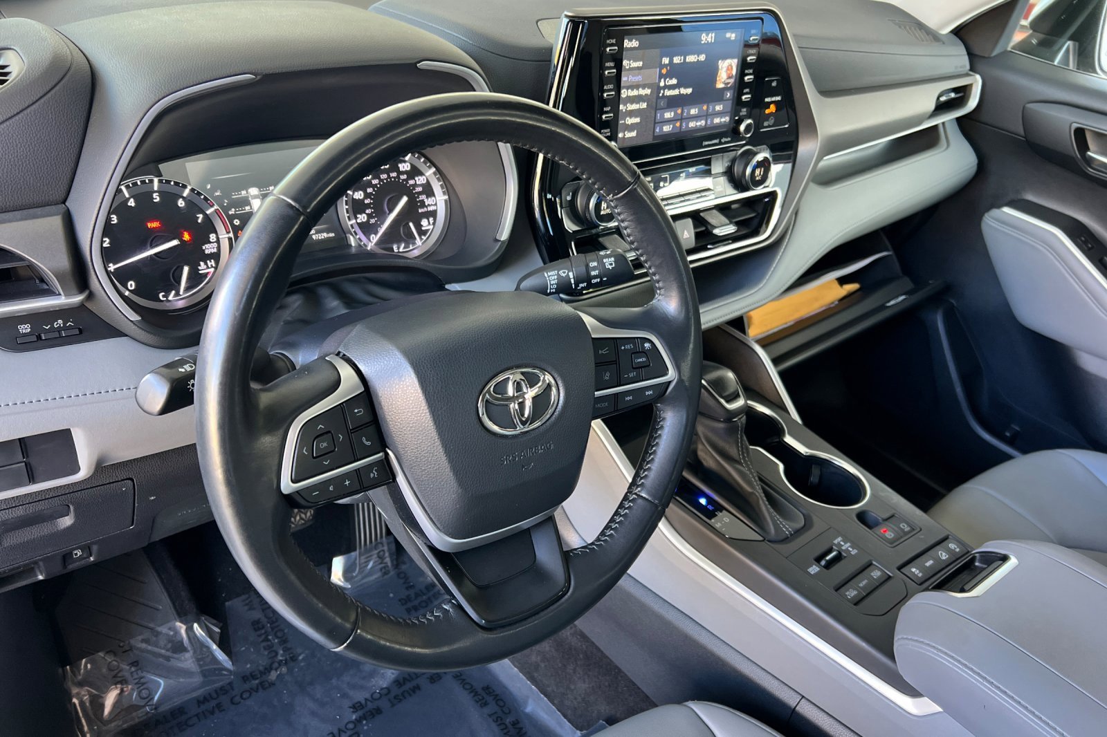 Certified 2022 Toyota Highlander XLE image 10