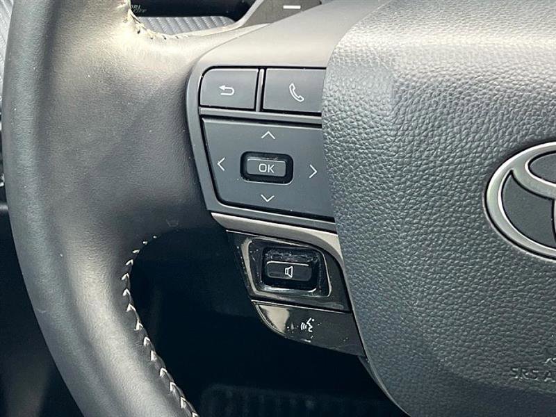 Used 2025 Toyota Camry SE image 20