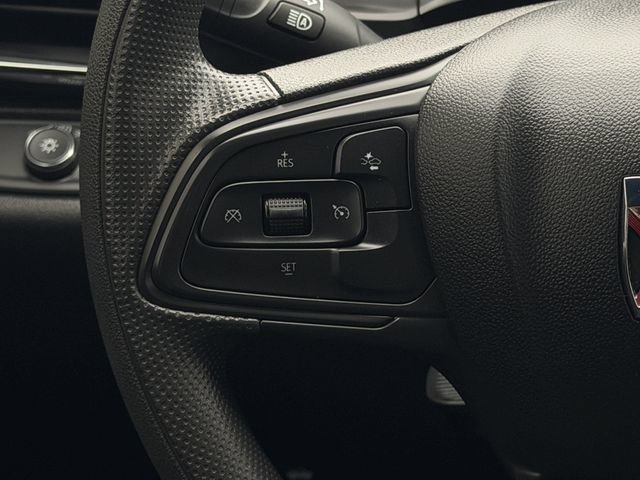 Certified 2025 Buick Envista Preferred FWD image 12