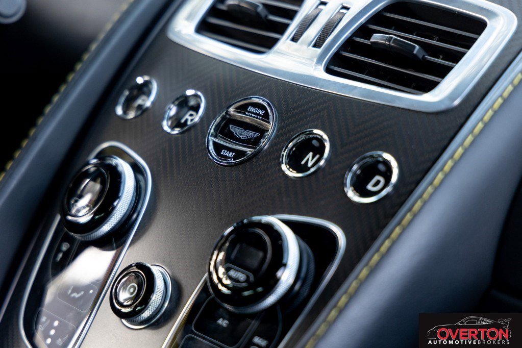 Used 2016 Aston Martin Vanquish Coupe image 25