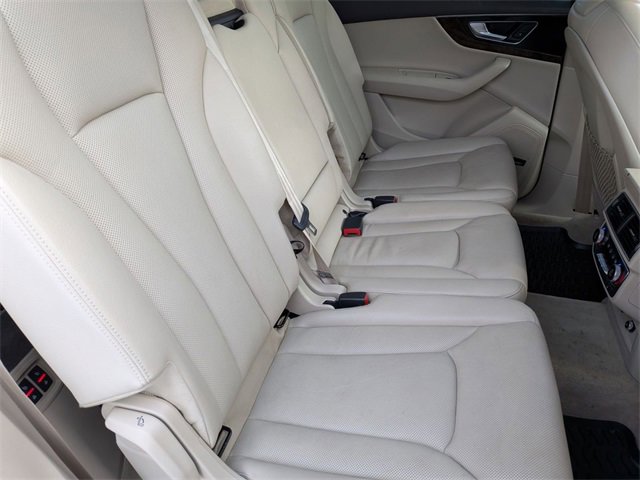 Used 2018 Audi Q7 3.0T Prestige w/ Prestige Package image 32