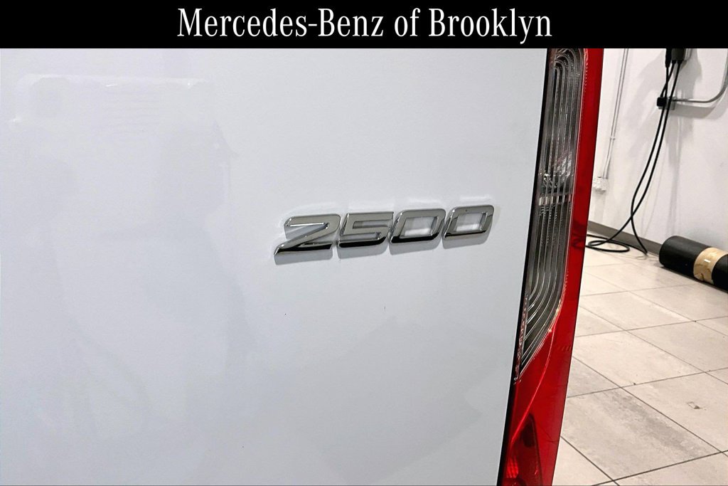 Used 2025 Mercedes-Benz Sprinter 2500 image 9