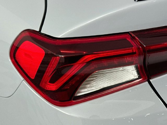 Used 2024 Kia K5 GT FWD image 33
