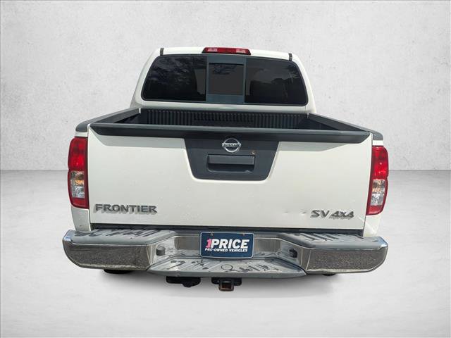 Used 2015 Nissan Frontier SV image 6