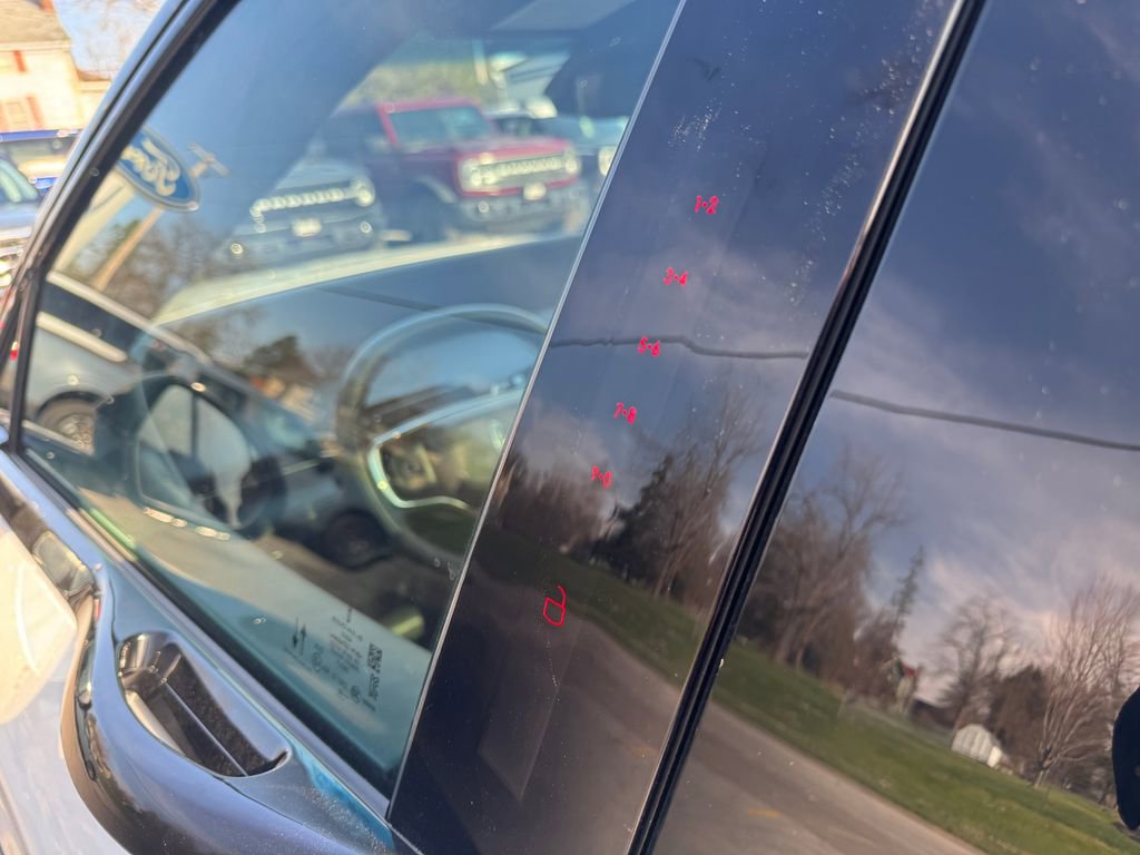 Used 2024 Lincoln Nautilus Reserve w/ Equipment Group 203A image 15