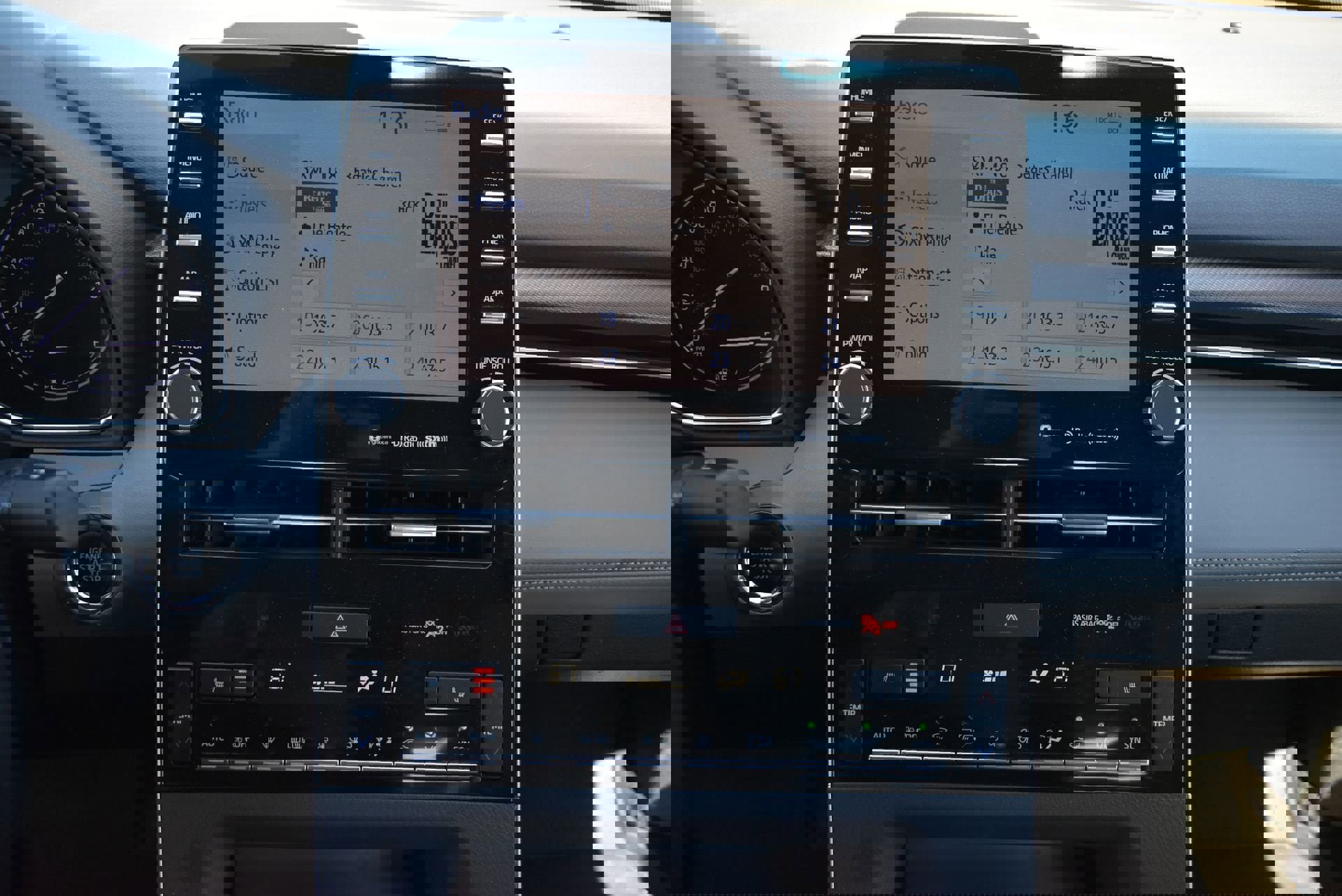 Used 2019 Toyota Avalon XSE w/ All Weather Liner Package image 28