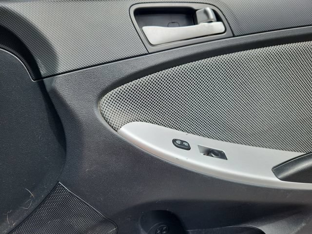 Used 2012 Hyundai Accent GS FWD image 13