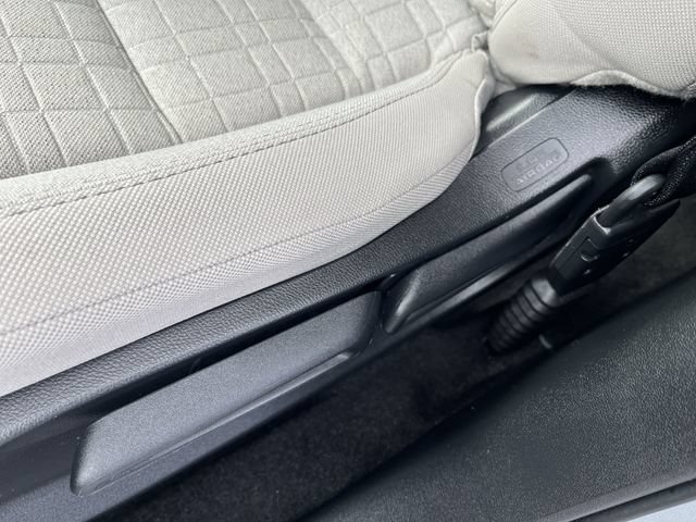Used 2025 Honda HR-V LX image 16