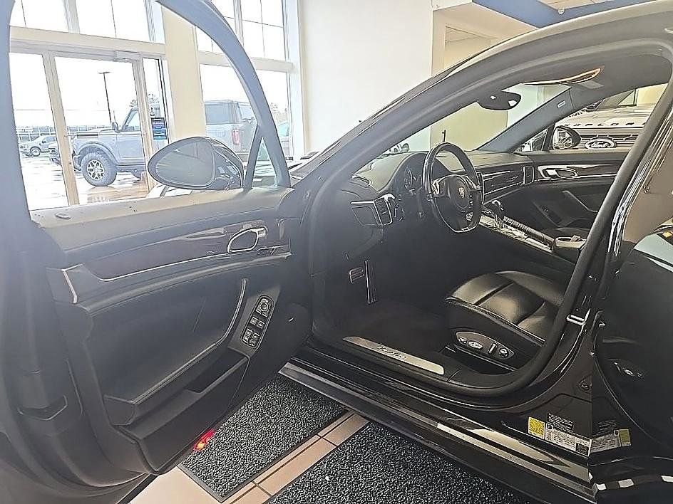 Used 2010 Porsche Panamera Turbo AWD/4WD image 10