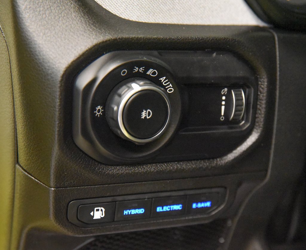 Used 2024 Jeep Wrangler Unlimited w/ Convenience Group image 16