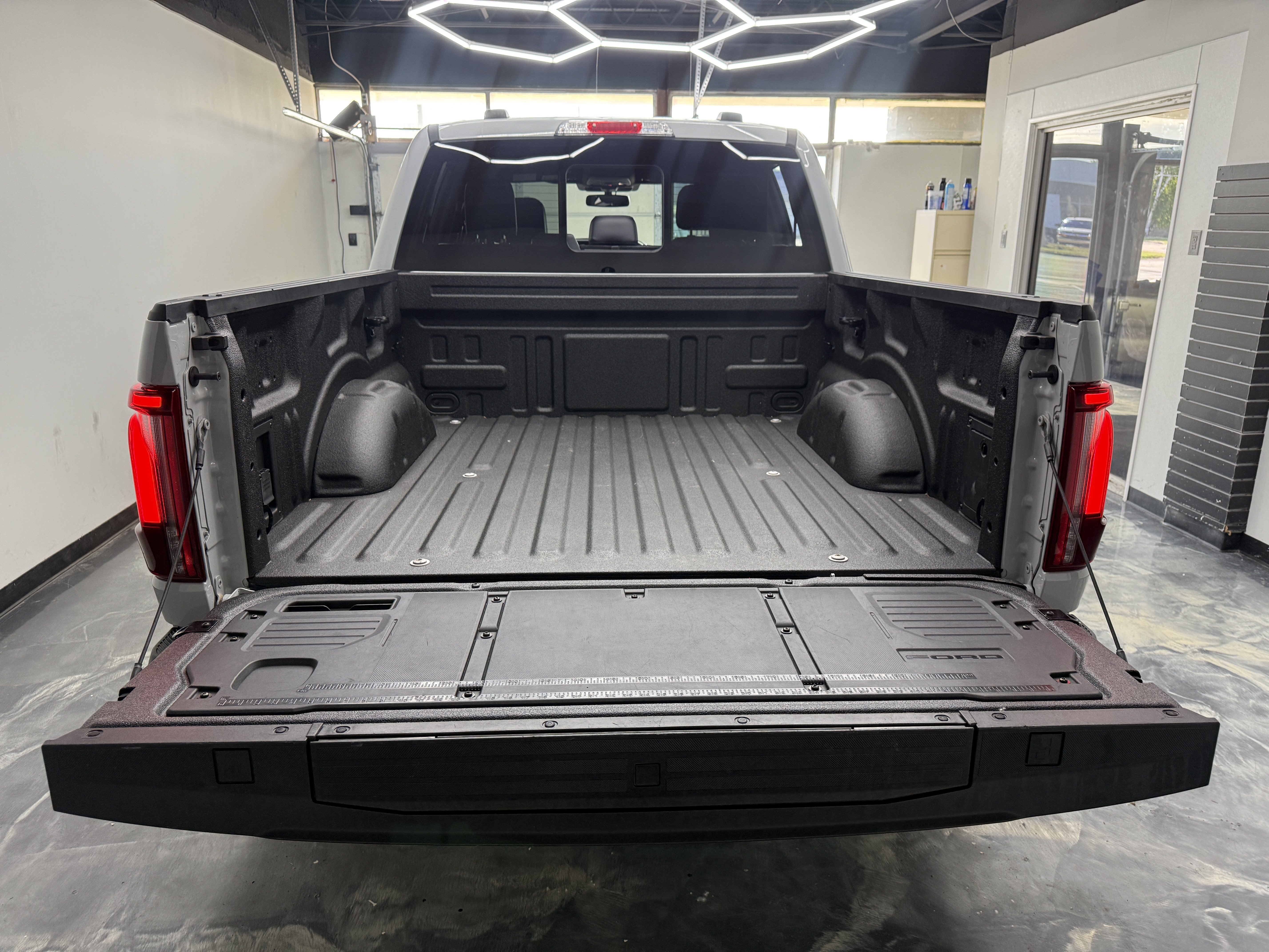 Used 2024 Ford F150 Lariat w/ Equipment Group 502A High AWD/4WD image 26