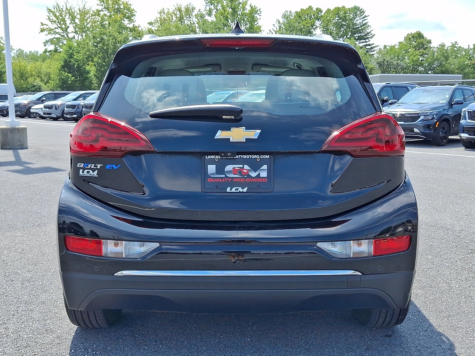 Used 2017 Chevrolet Bolt Premier w/ Driver Confidence II Package FWD image 6