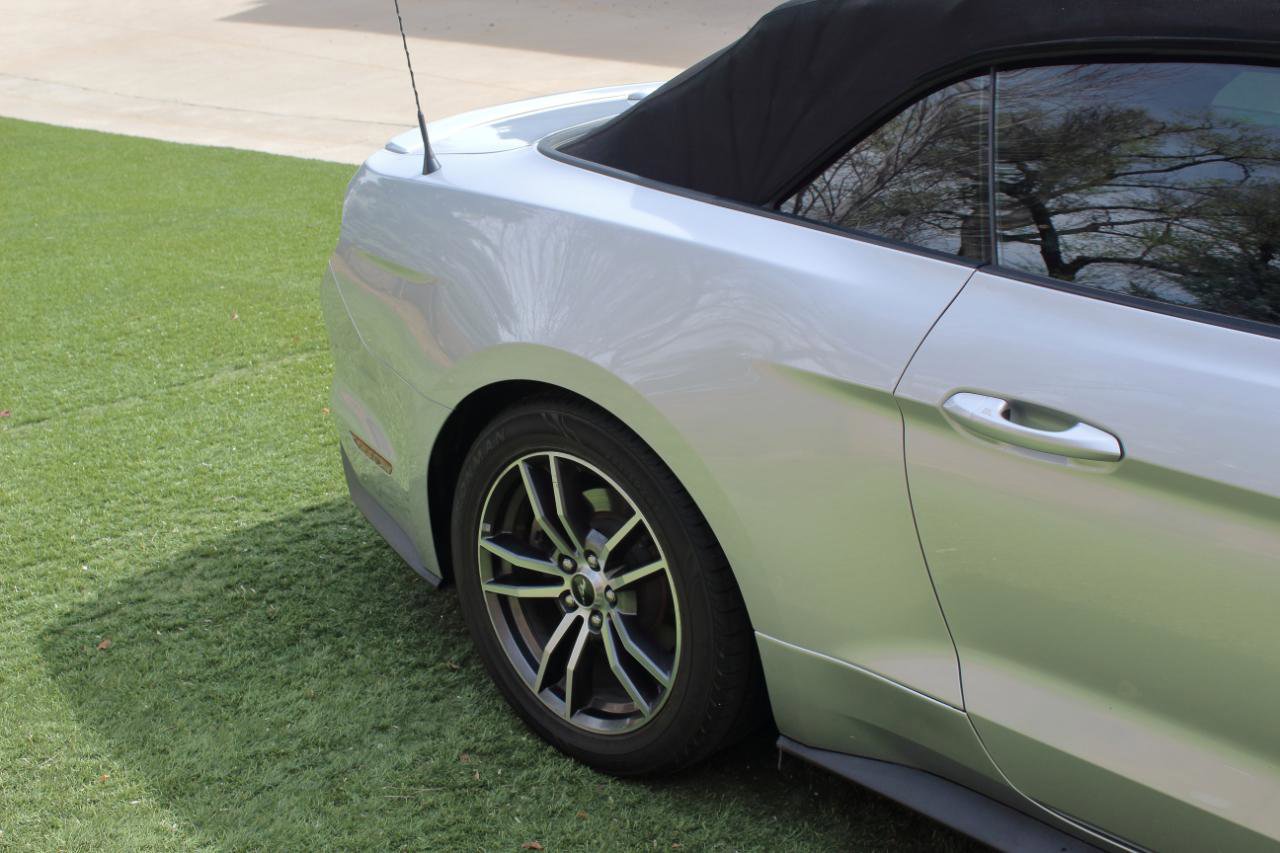 Used 2017 Ford Mustang Premium image 18