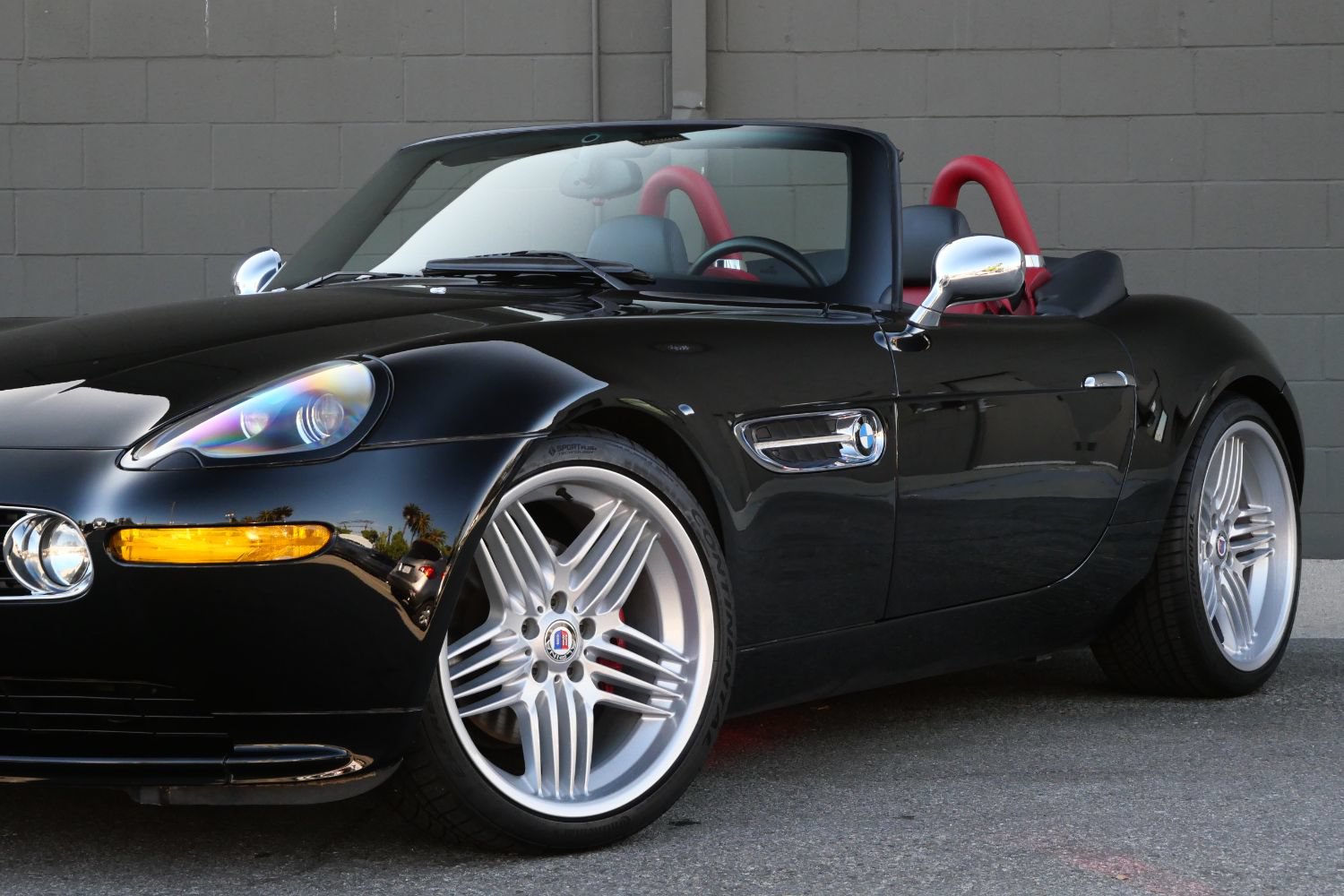 Used 2001 BMW Z8 RWD image 21