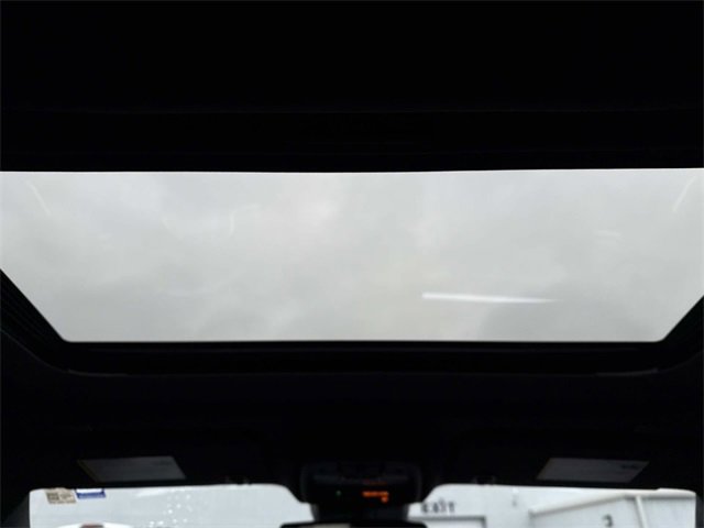 Used 2025 GMC Canyon Denali image 17