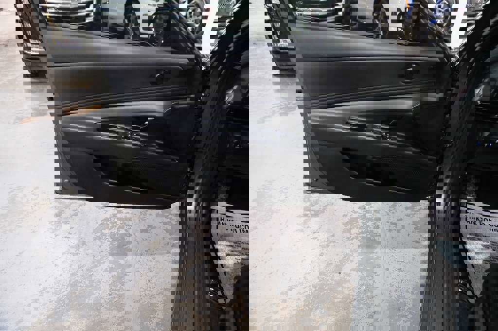 Used 2025 Hyundai Elantra Sport image 17