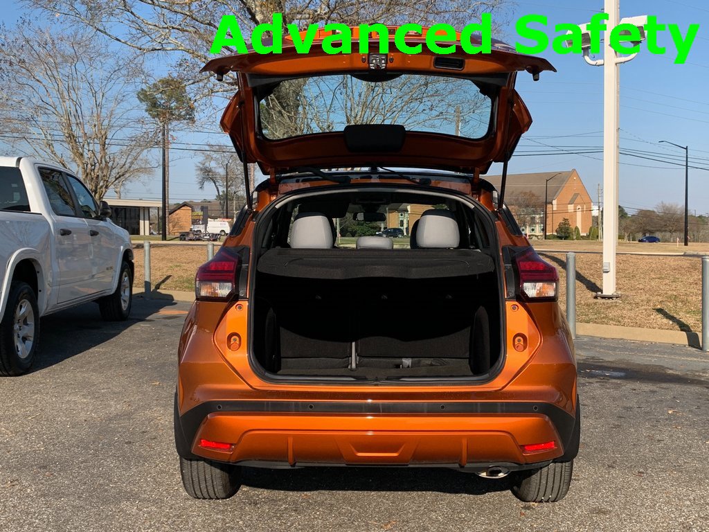 Used 2023 Nissan Kicks SR w/ SR Premium Package image 7