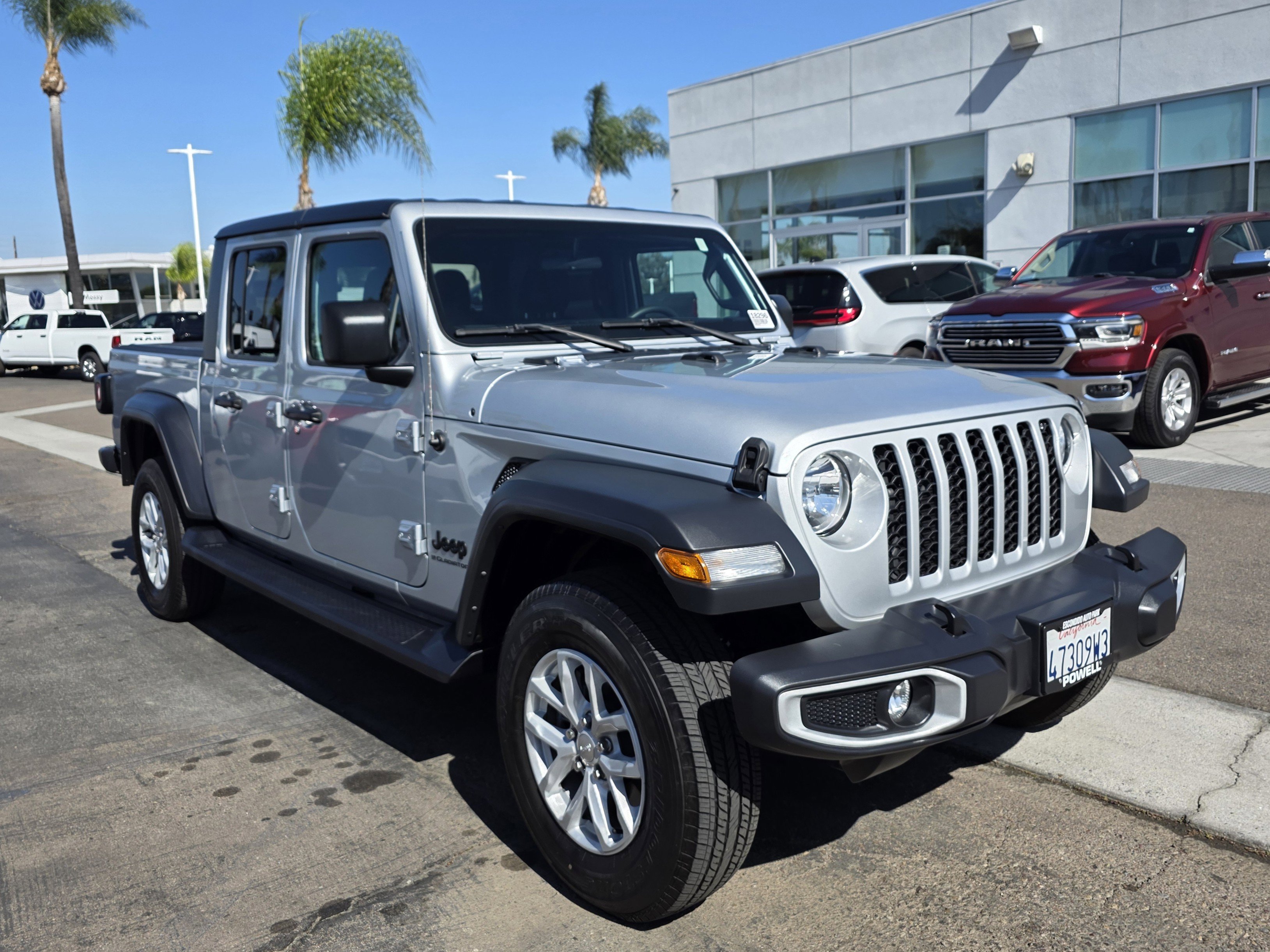 Certified 2023 Jeep Gladiator Sport image 6