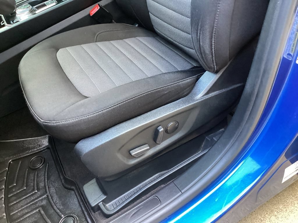 Used 2020 Ford Edge SE w/ Cargo Accessory Package FWD image 34