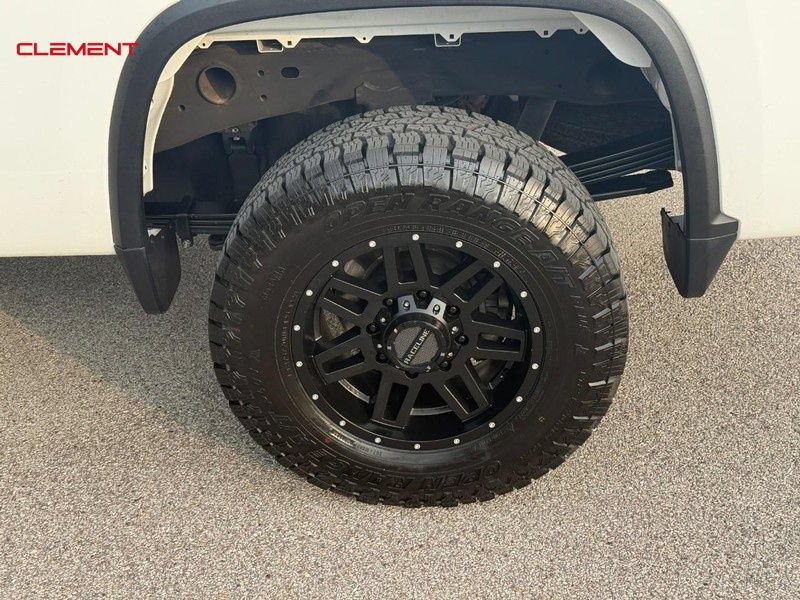 Used 2024 Chevrolet Silverado 2500 LT AWD/4WD image 4