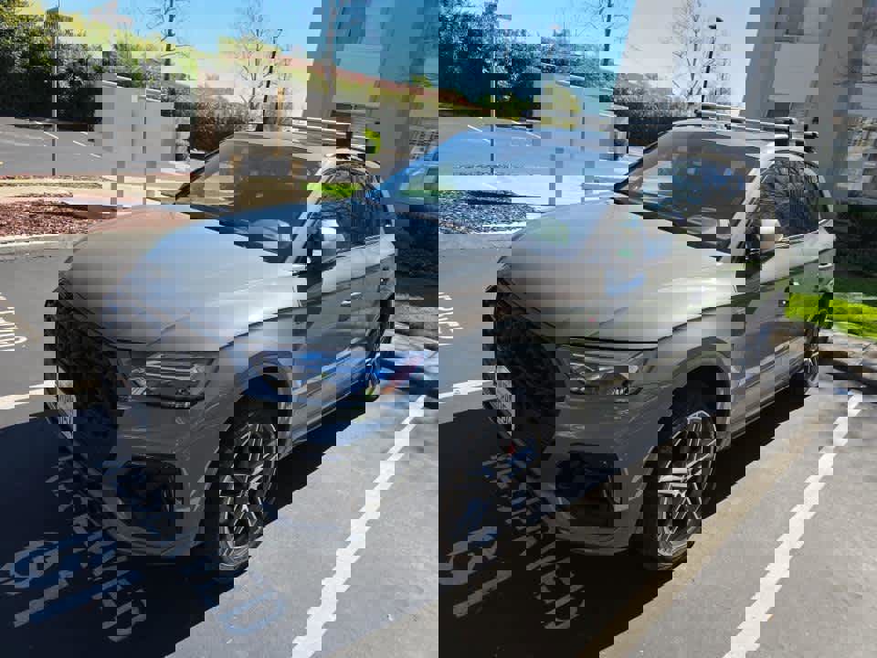 Used 2025 Audi Q5 e Premium Plus w/ Premium Plus Package image 3