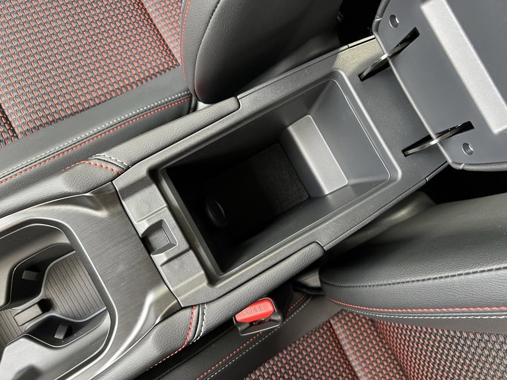 New 2026 Nissan Kicks SR w/ Illumination Package image 23