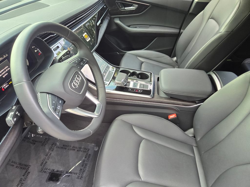 Certified 2023 Audi Q8 Premium Plus w/ Premium Plus Package AWD/4WD image 17