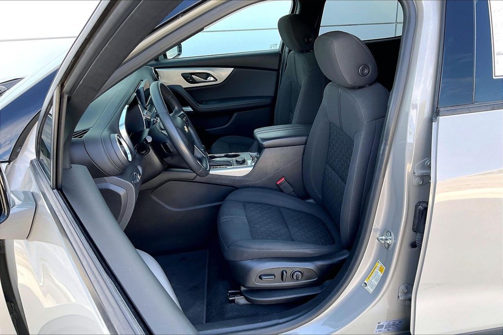 Used 2021 Chevrolet Blazer LT FWD image 24