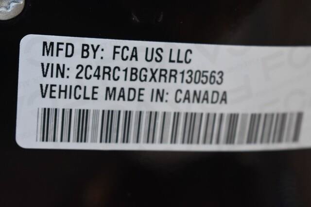 Used 2024 Chrysler Pacifica Touring-L FWD image 41